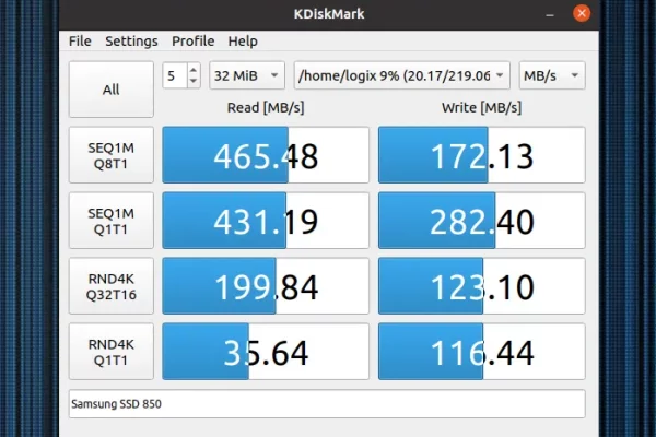 KDiskMark é uma ferramenta gráfica para benchmark de HDD/SSD para Linux (semelhante ao CrystalDiskMark)